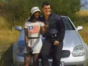 非洲野外白人男與黑人女做愛